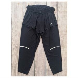 D1-- NIKE black lightweight buckle front thin nylon active pants LARGE